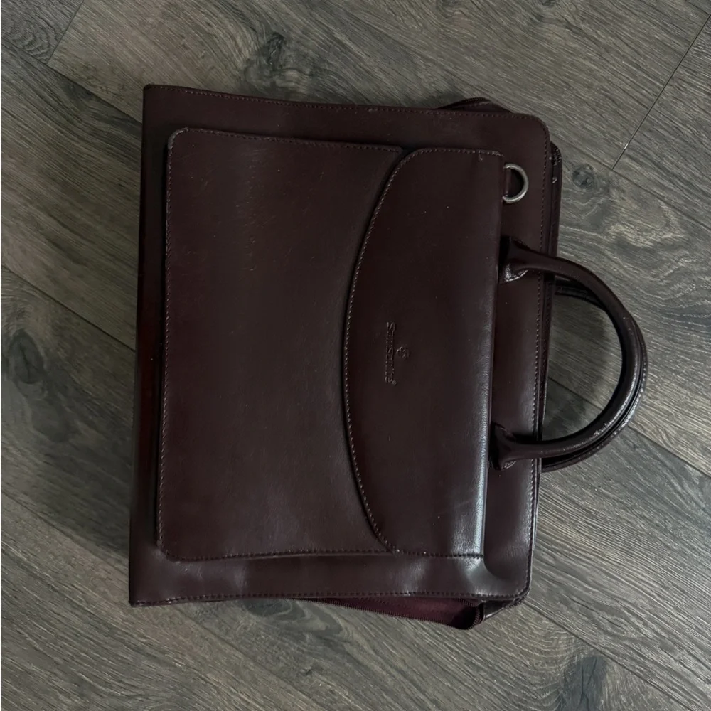Elegant Brown Leather Men's Bag